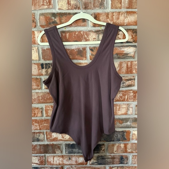 nuuds seamless scoop tank Bodysuit - Picture 2 of 6